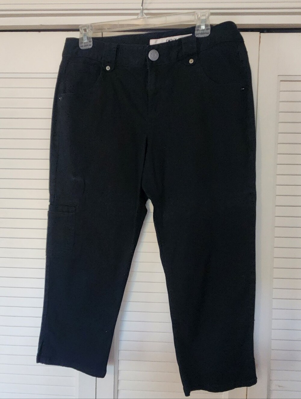 DKNY Women's Black Cropped Stretch Jeans